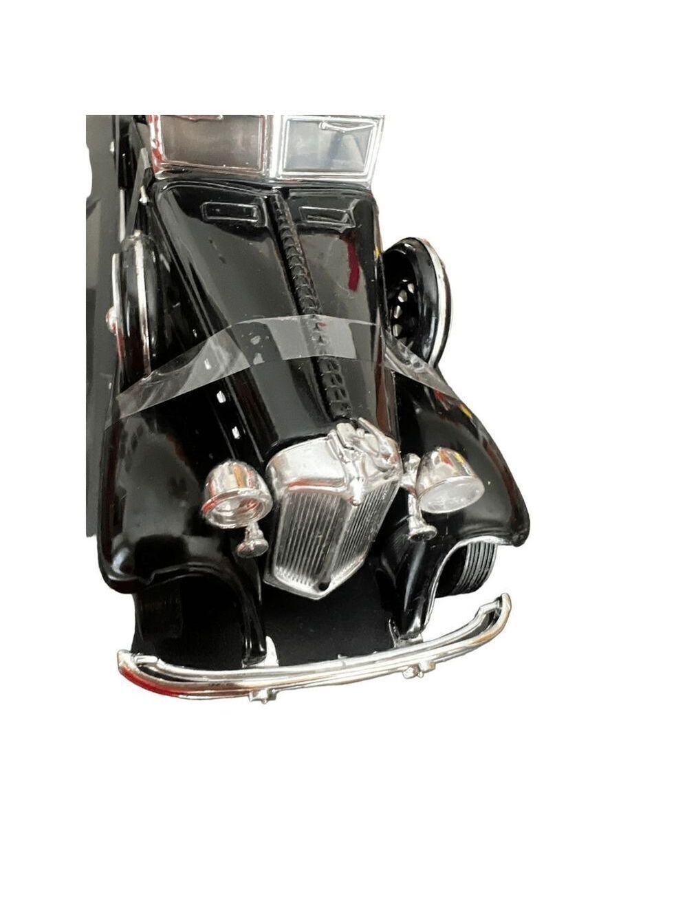 1932 Chrysler Lebaron  Car Model - Picture 4 of 10